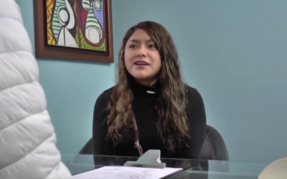 Liposucción secundaria + abdominoplastia — Cirugía Plástica Martínez